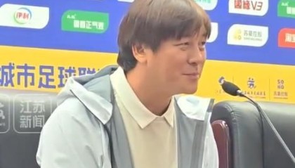 开云体育官方入口-大张玉宁：苗润东和张桐瑞我都想要，祝他们在国青越踢越好